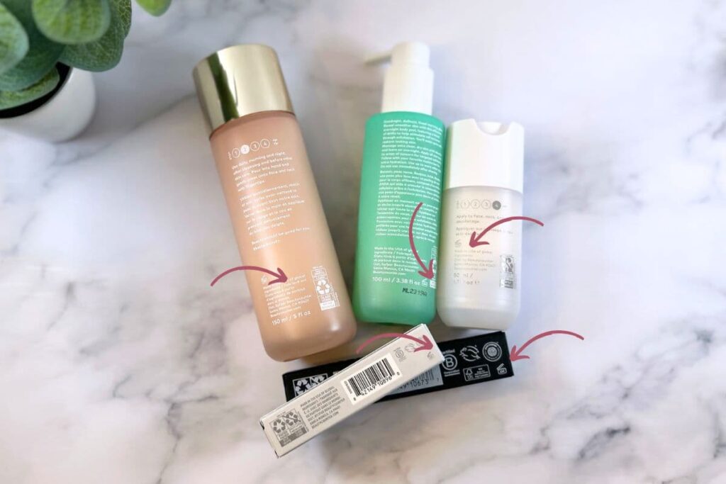 Skincare and makeup containers with arrows pointing to the PAO icons
