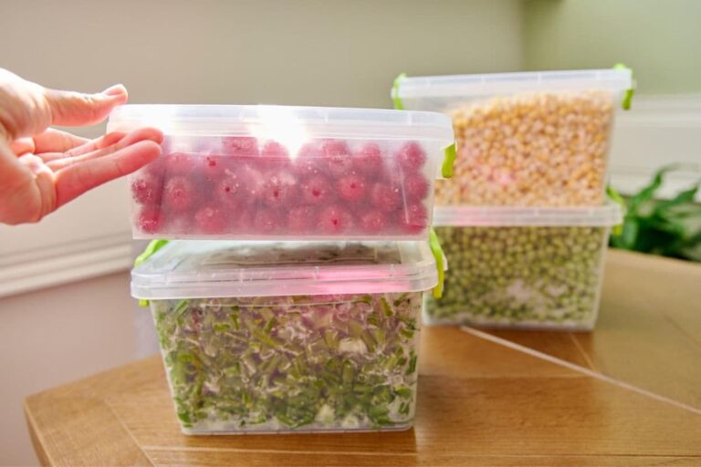Vegetables stored in plastic containers are a source of endocrine disruptors